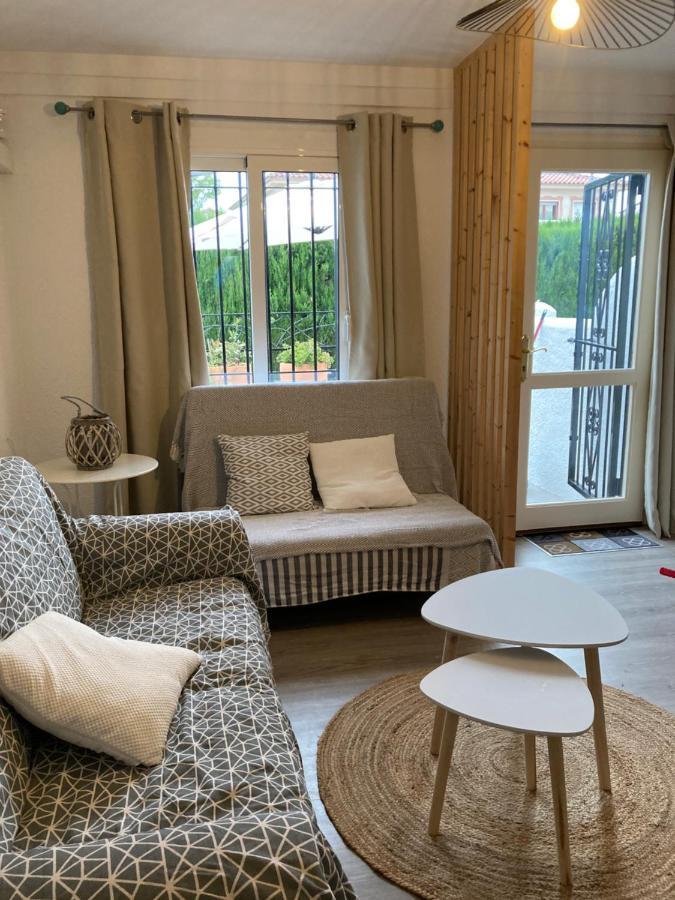 Charmante Maison Coeur De Ville 650M Plage Empuriabrava Eksteriør billede